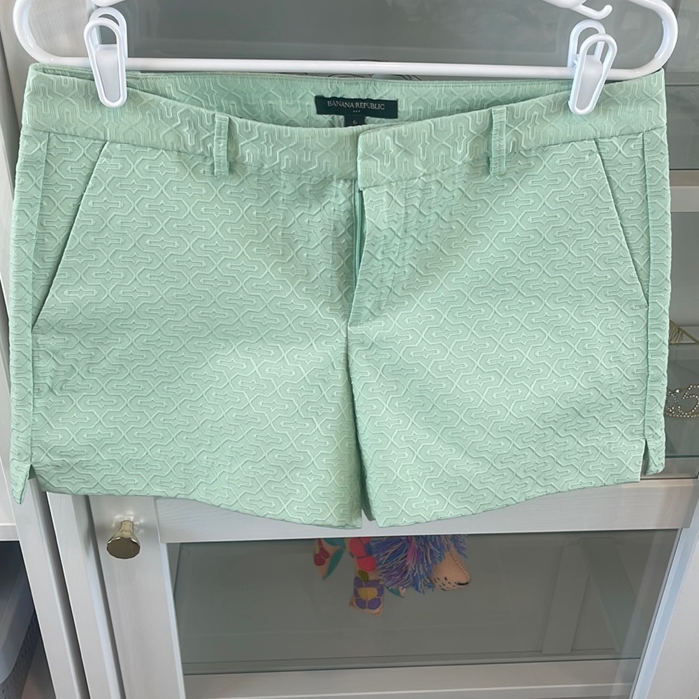 Banana Republic‎ Light Mint Green Textured Shorts very elegant looking!